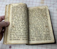 Large-type-linen-paper